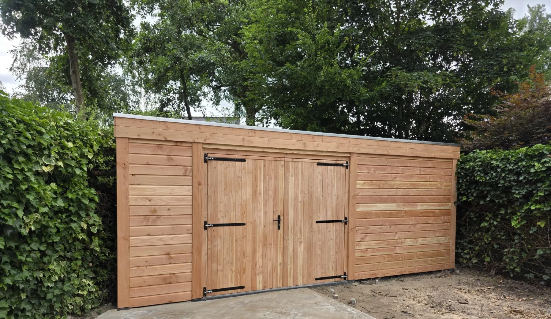 Douglas tuinschuur met dubbele deuren