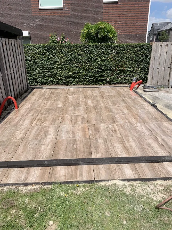Keramiek terras overkapping in Eelde